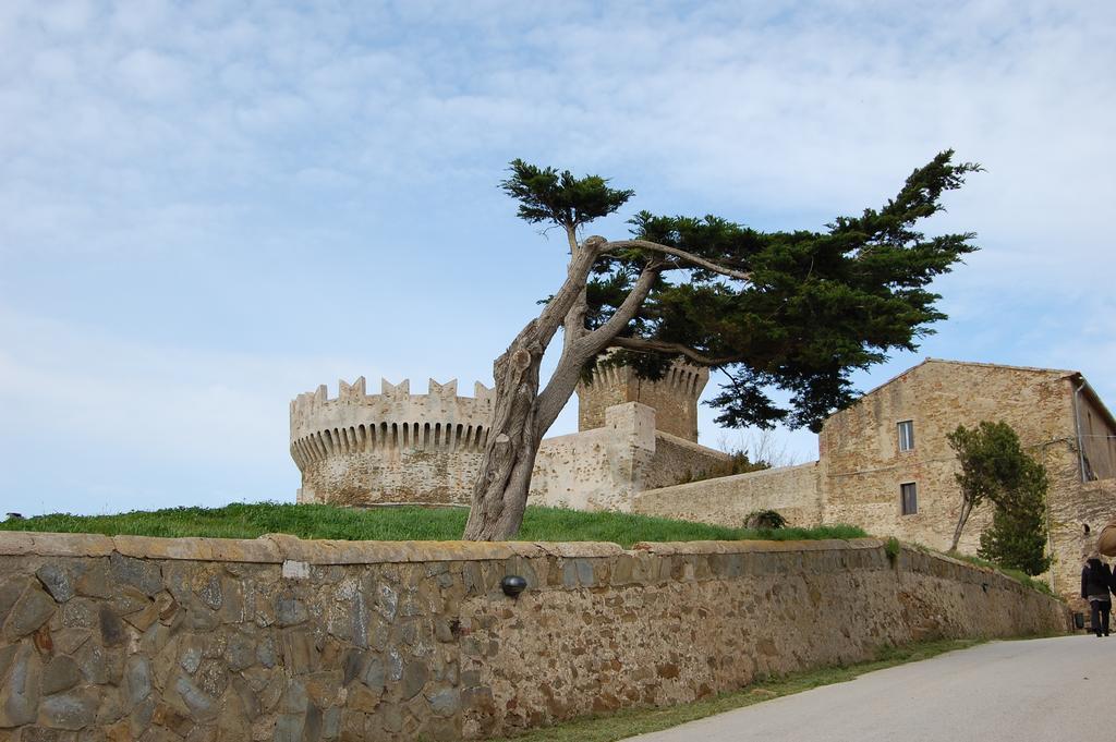 Agriturismo Quattro Pini Castagneto Carducci Luaran gambar